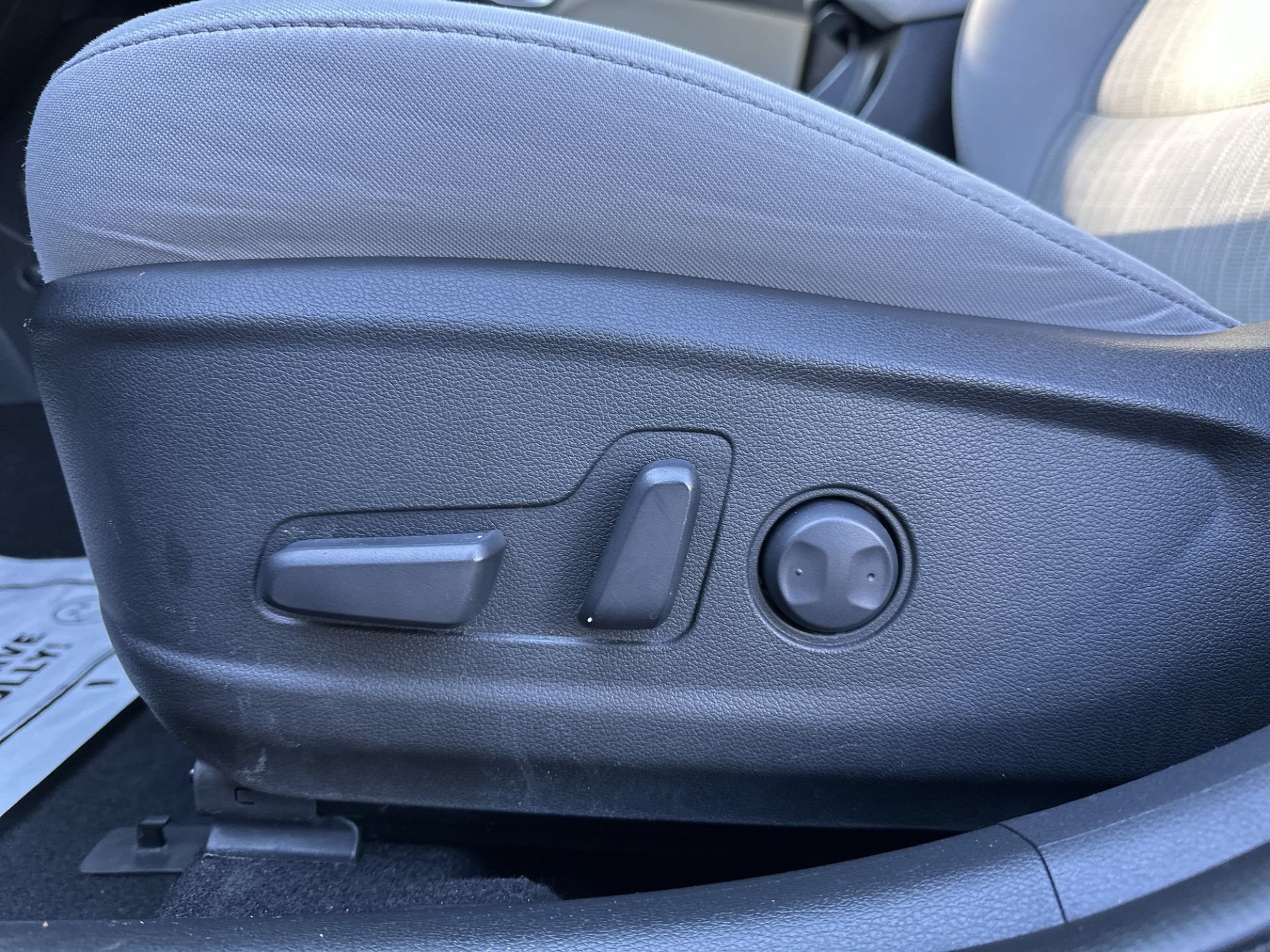 Used 2023 Hyundai Kona SEL w/ Convenience Package FWD image 14