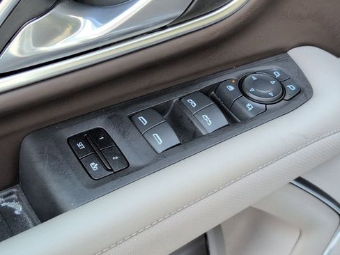 Certified 2024 GMC Yukon SLT w/ SLT Luxury Package image 17