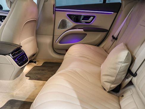 Certified 2023 Mercedes-Benz EQS 580 4MATIC Sedan image 20