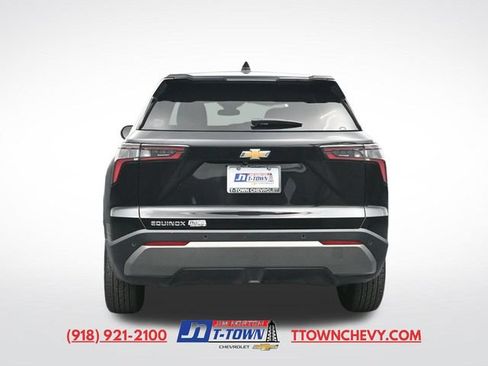Used 2025 Chevrolet Equinox LT FWD image 8