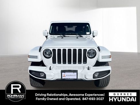 Used 2022 Jeep Wrangler Unlimited Sahara image 3