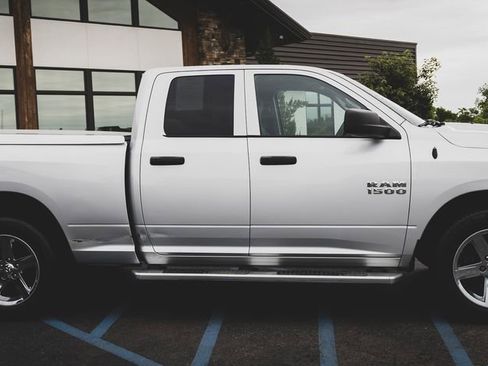 Used 2018 RAM 1500 Express w/ Express Value Package AWD/4WD image 11