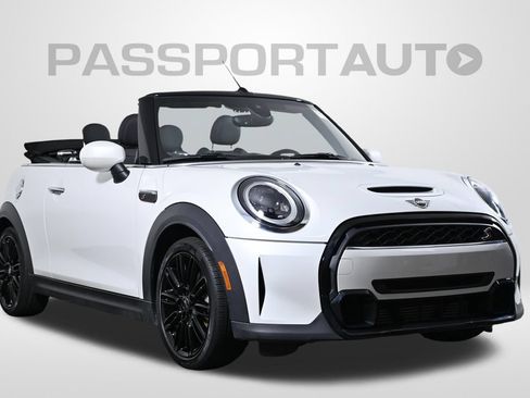 Used 2024 MINI Cooper S FWD image 3