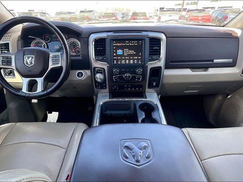 Used 2017 RAM 1500 Laramie w/ Convenience Group AWD/4WD image 7
