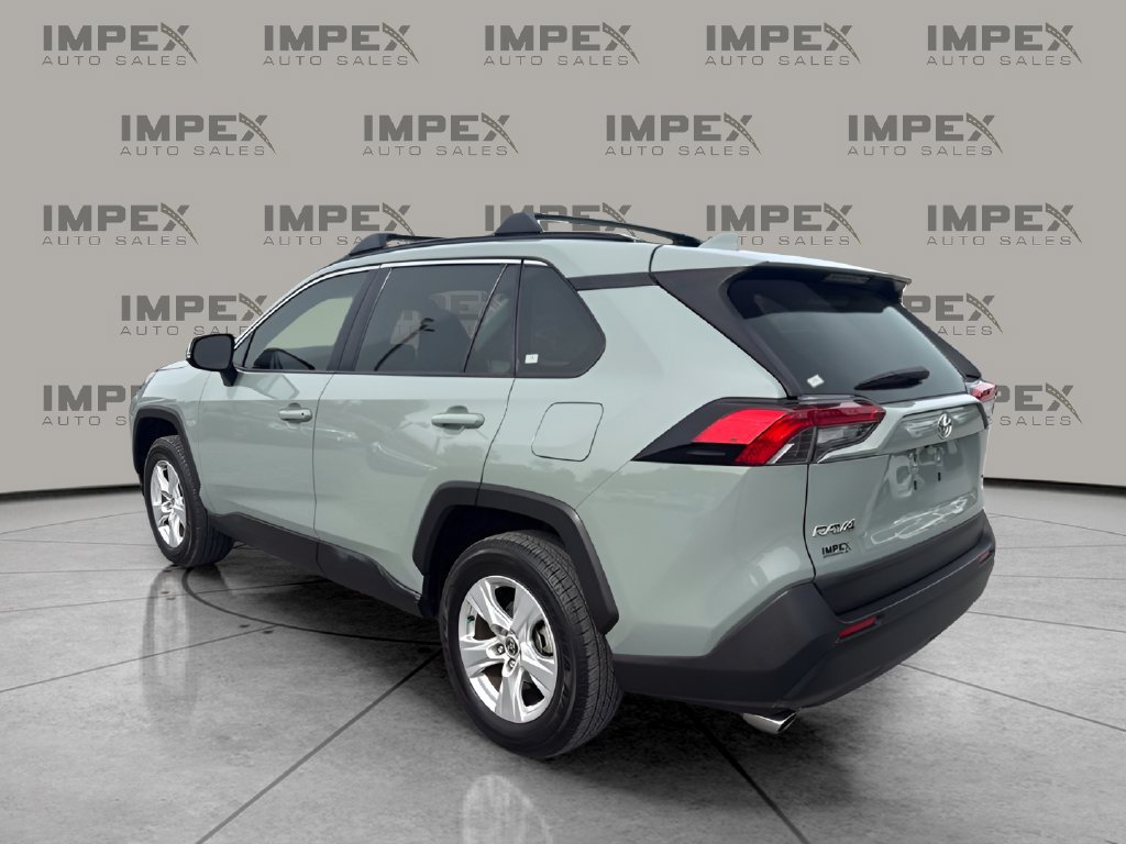 Used 2021 Toyota RAV4 XLE w/ Convenience Package AWD/4WD image 3