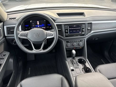 Certified 2023 Volkswagen Atlas SE image 7