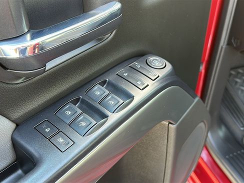 Used 2018 Chevrolet Silverado 1500 LT w/ All Star Edition image 15