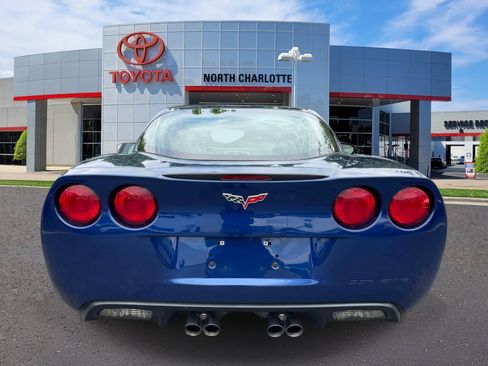 Used 2007 Chevrolet Corvette Coupe w/ Preferred Equipment Group RWD image 5
