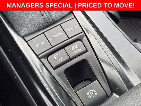 Used 2025 Toyota Camry LE FWD image 27