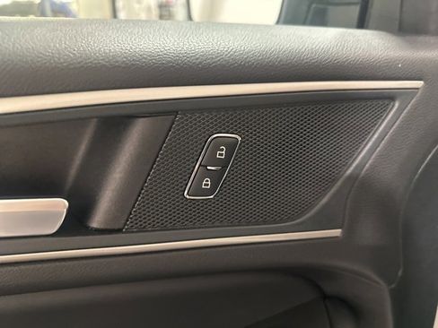 Used 2024 Ford Edge SEL w/ Convenience Package image 10