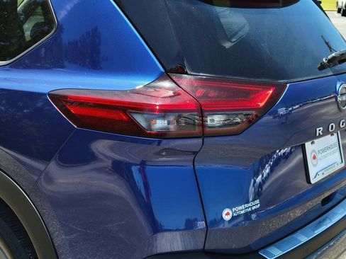 Used 2023 Nissan Rogue SL w/ SL Premium Package FWD image 11
