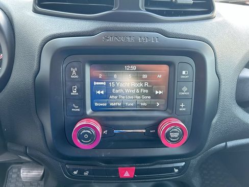 Used 2016 Jeep Renegade Trailhawk w/ Cold Weather Group AWD/4WD image 13