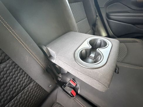 Used 2018 GMC Terrain SLE image 19