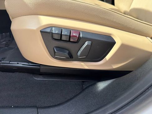 Used 2017 BMW X3 xDrive28i AWD/4WD image 16