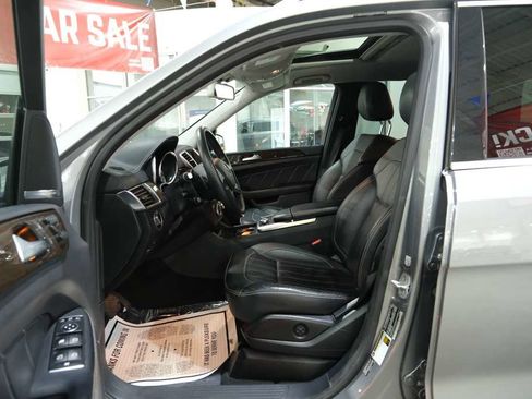 Used 2015 Mercedes-Benz GL 450 4MATIC w/ Parking Assist Package image 17