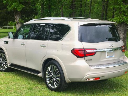 Used 2018 INFINITI QX80 4WD w/ Deluxe Technology Package image 3