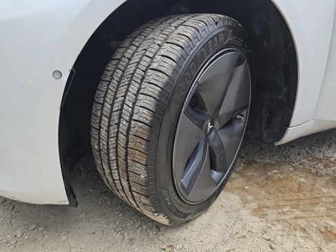Used 2020 Tesla Model 3 RWD image 33