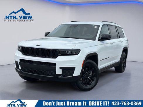Used 2024 Jeep Grand Cherokee L Laredo AWD/4WD image 1