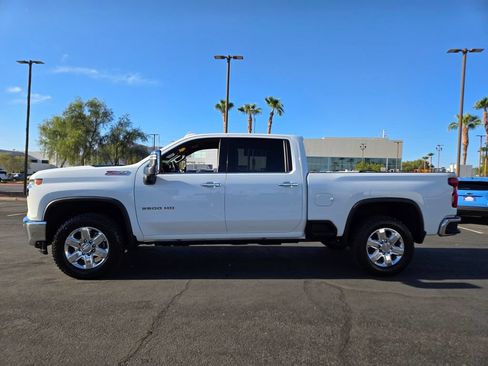 Used 2020 Chevrolet Silverado 2500 LTZ AWD/4WD image 3