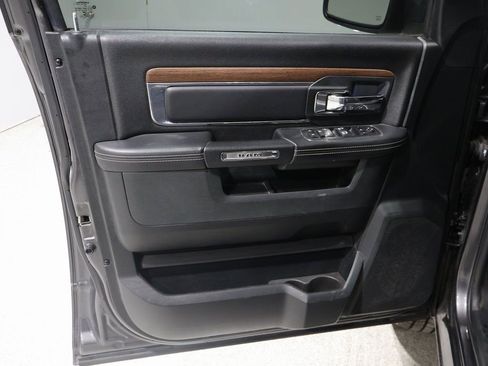 Certified 2017 RAM 1500 Laramie image 15