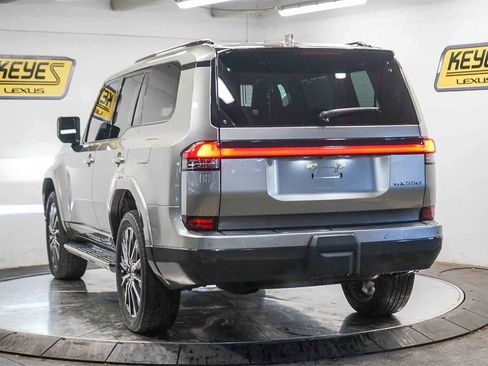 Certified 2024 Lexus GX 550 image 2