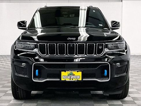 Used 2023 Jeep Grand Cherokee Overland w/ Advanced Protech Group III image 4