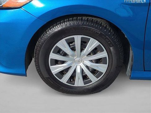 Used 2019 Toyota Camry LE image 23