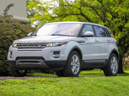 Used 2015 Land Rover Range Rover Evoque Pure Plus AWD/4WD image 47