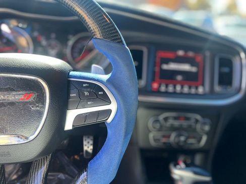 Used 2018 Dodge Charger R/T Scat Pack w/ Dynamics Package RWD image 17