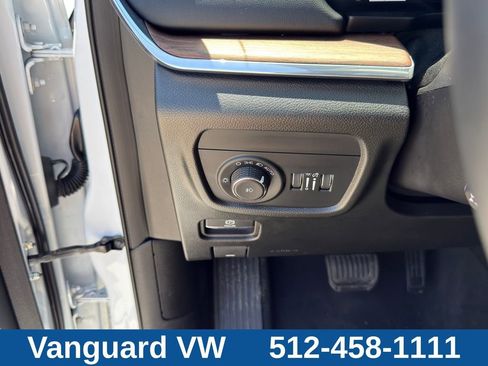 Used 2025 Jeep Grand Cherokee L Summit w/ Obsidian Package AWD/4WD image 19
