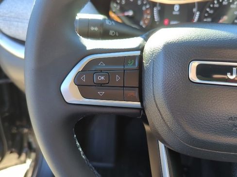 Certified 2022 Jeep Compass Latitude image 12