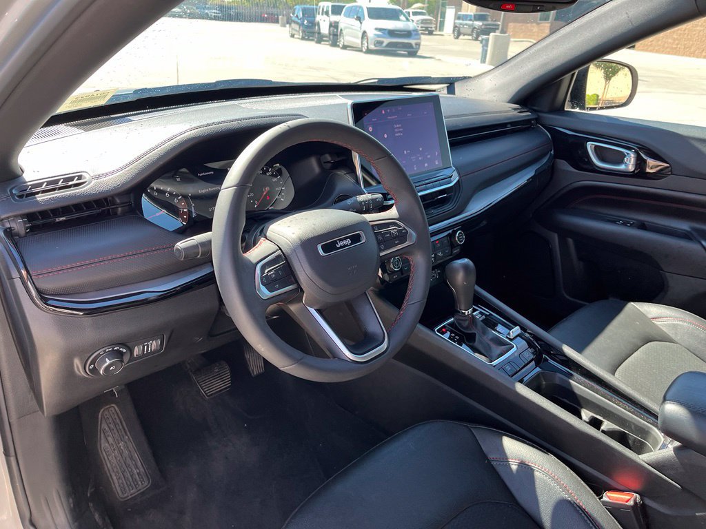 Certified 2025 Jeep Compass Trailhawk AWD/4WD image 12
