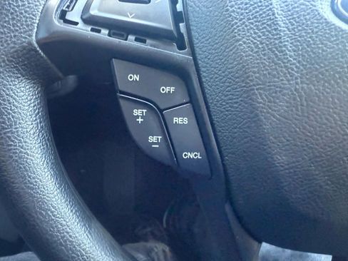 Used 2018 Ford Fusion SE w/ Fusion SE Technology Package image 14