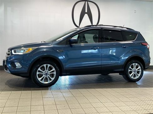 Used 2018 Ford Escape SEL image 3