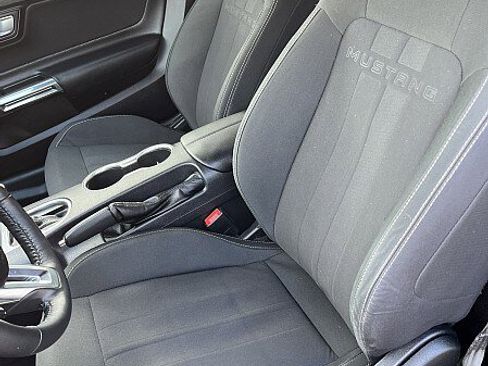 Used 2020 Ford Mustang Coupe image 11