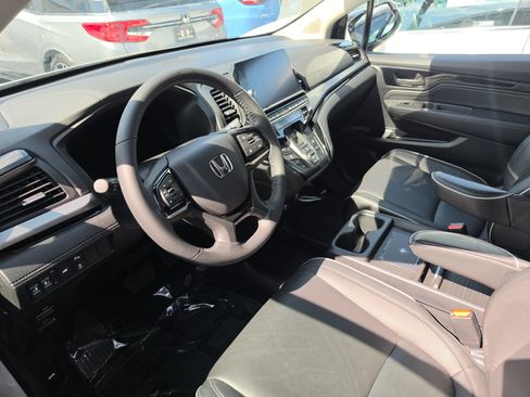Certified 2024 Honda Odyssey Sport image 13