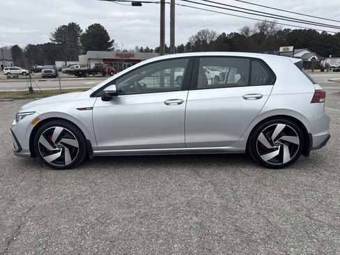 Used 2022 Volkswagen GTI SE image 8