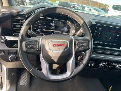 Used 2024 GMC Sierra 1500 SLT image 12