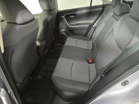 Used 2021 Toyota RAV4 XLE w/ Convenience Package AWD/4WD image 18