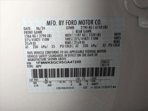 Used 2025 Ford Explorer ST image 29