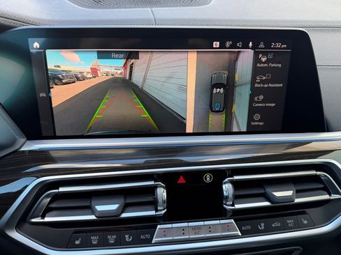 Used 2023 BMW X5 xDrive45e image 17