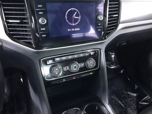 Used 2020 Volkswagen Atlas Cross Sport SEL image 15