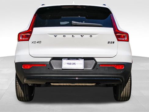 New 2026 Volvo XC40 B5 Ultra w/ Climate Package AWD/4WD image 6
