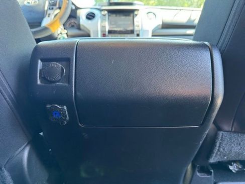 Used 2018 Toyota Tundra SR5 w/ SR5 Upgrade Package AWD/4WD image 16