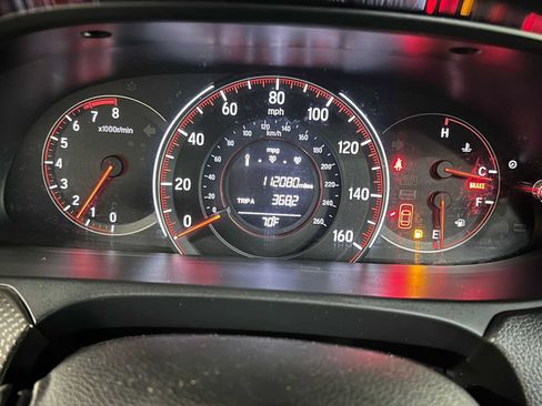 Used 2016 Honda Accord EX image 27