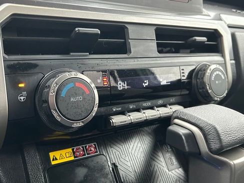 Used 2025 Toyota Tacoma SR5 image 38