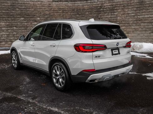 Used 2021 BMW X5 xDrive40i w/ Executive Package image 9