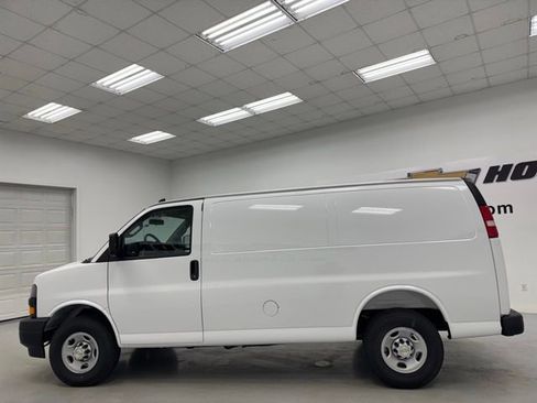 New 2025 Chevrolet Express 2500 Work Van w/ Driver Convenience Package image 8