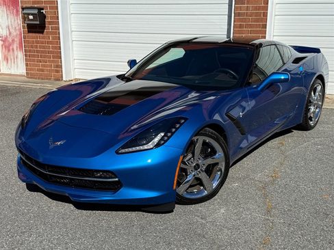 Used 2014 Chevrolet Corvette Stingray Coupe w/ 3LT Preferred Equipment Group image 3