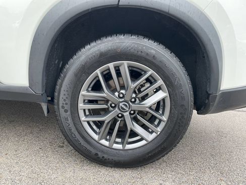 Used 2024 Nissan Rogue S FWD image 10